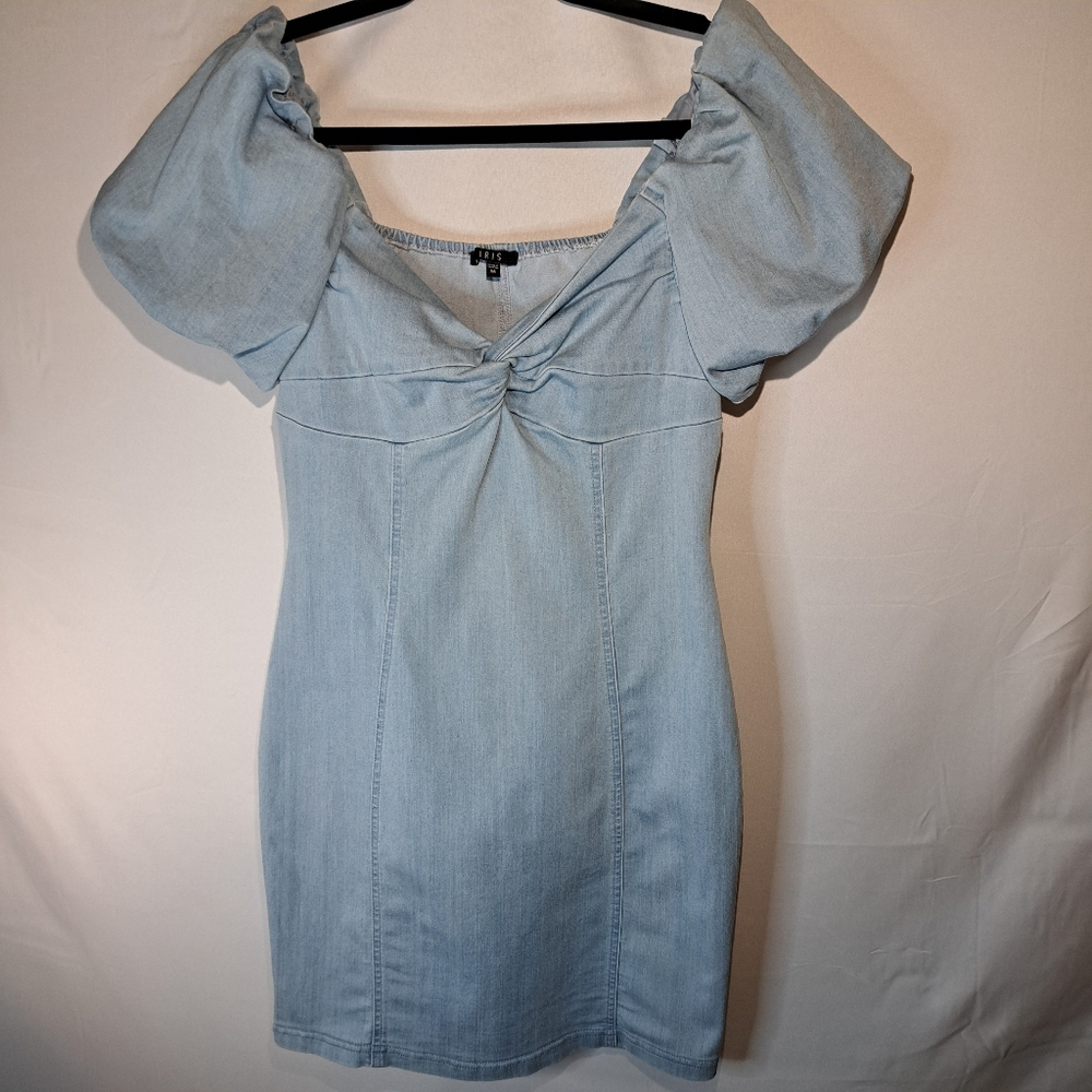 Iris Light Blue Puff Sleeve Coastal Cowboy Denim Sz M Trendy Chic  Ruched Top